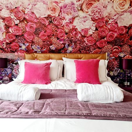Westwell Hall Guest Accommodation, Bed & Breakfast, Luxury Rooms 일프러컴 외부 사진