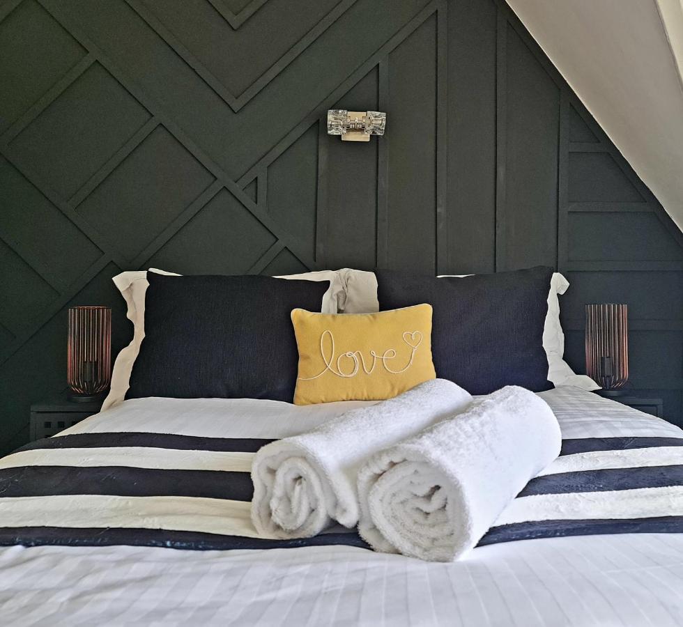 Westwell Hall Guest Accommodation, Bed & Breakfast, Luxury Rooms 일프러컴 외부 사진