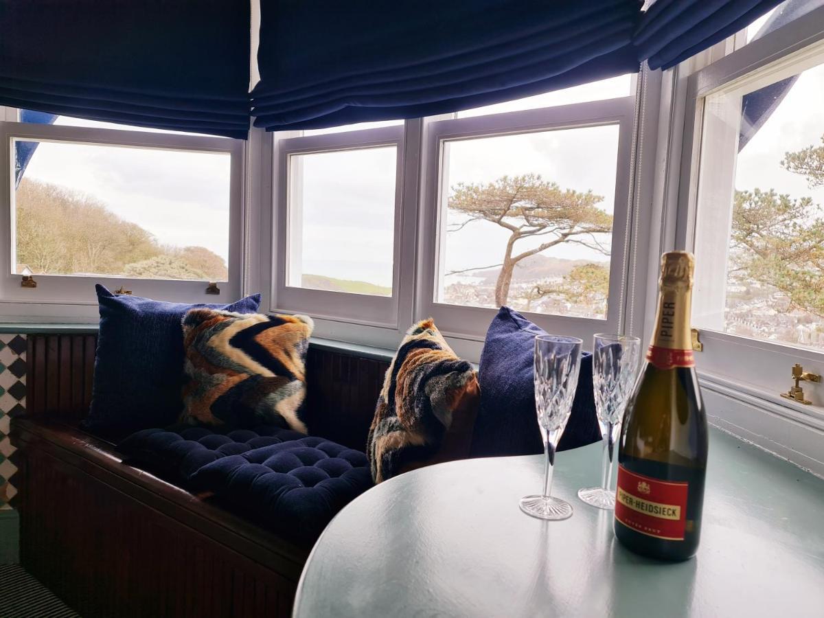 Westwell Hall Guest Accommodation, Bed & Breakfast, Luxury Rooms 일프러컴 외부 사진