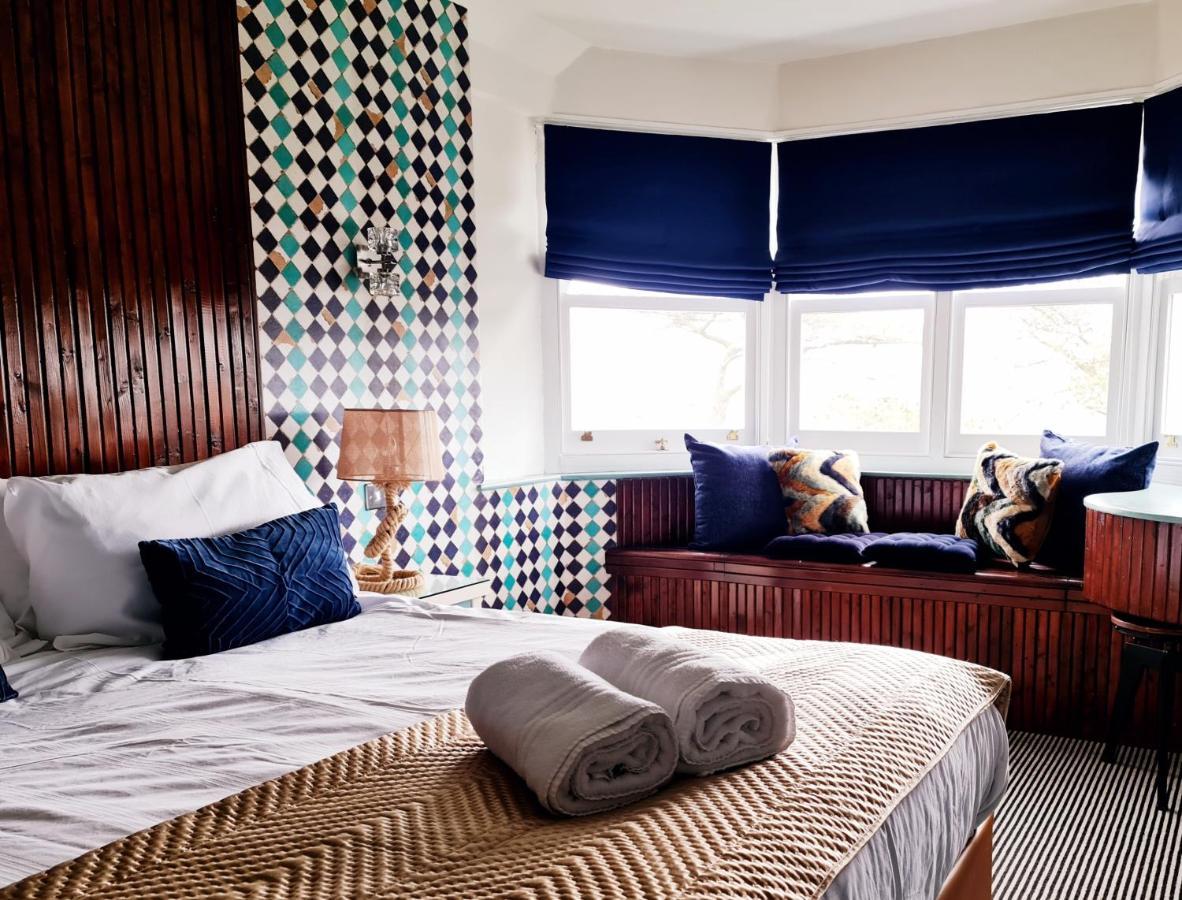 Westwell Hall Guest Accommodation, Bed & Breakfast, Luxury Rooms 일프러컴 외부 사진